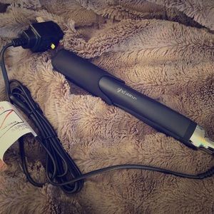 Brand NEW ghd Platinum Styler